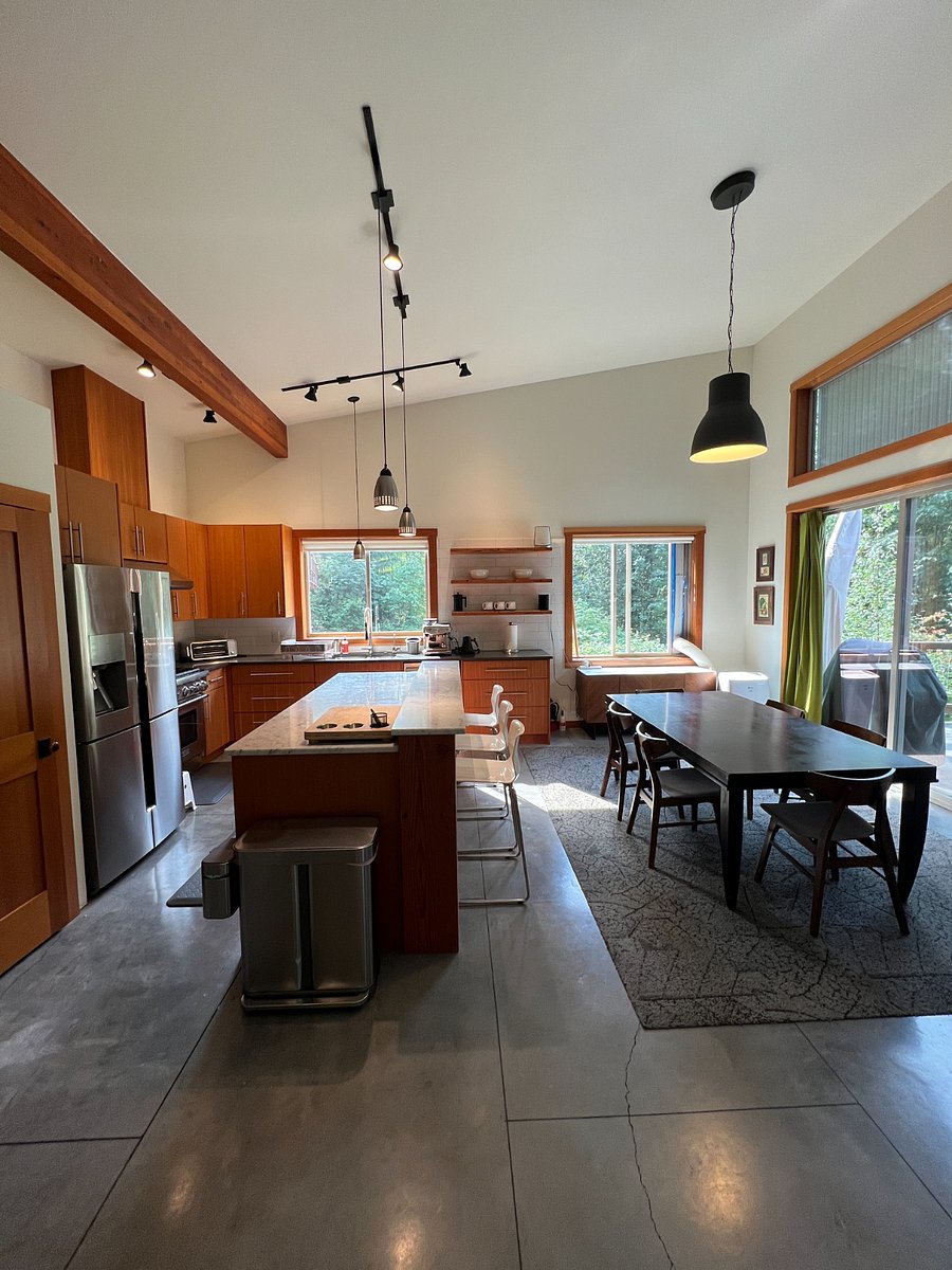 Furnished Finder property 898127_1 photo 3
