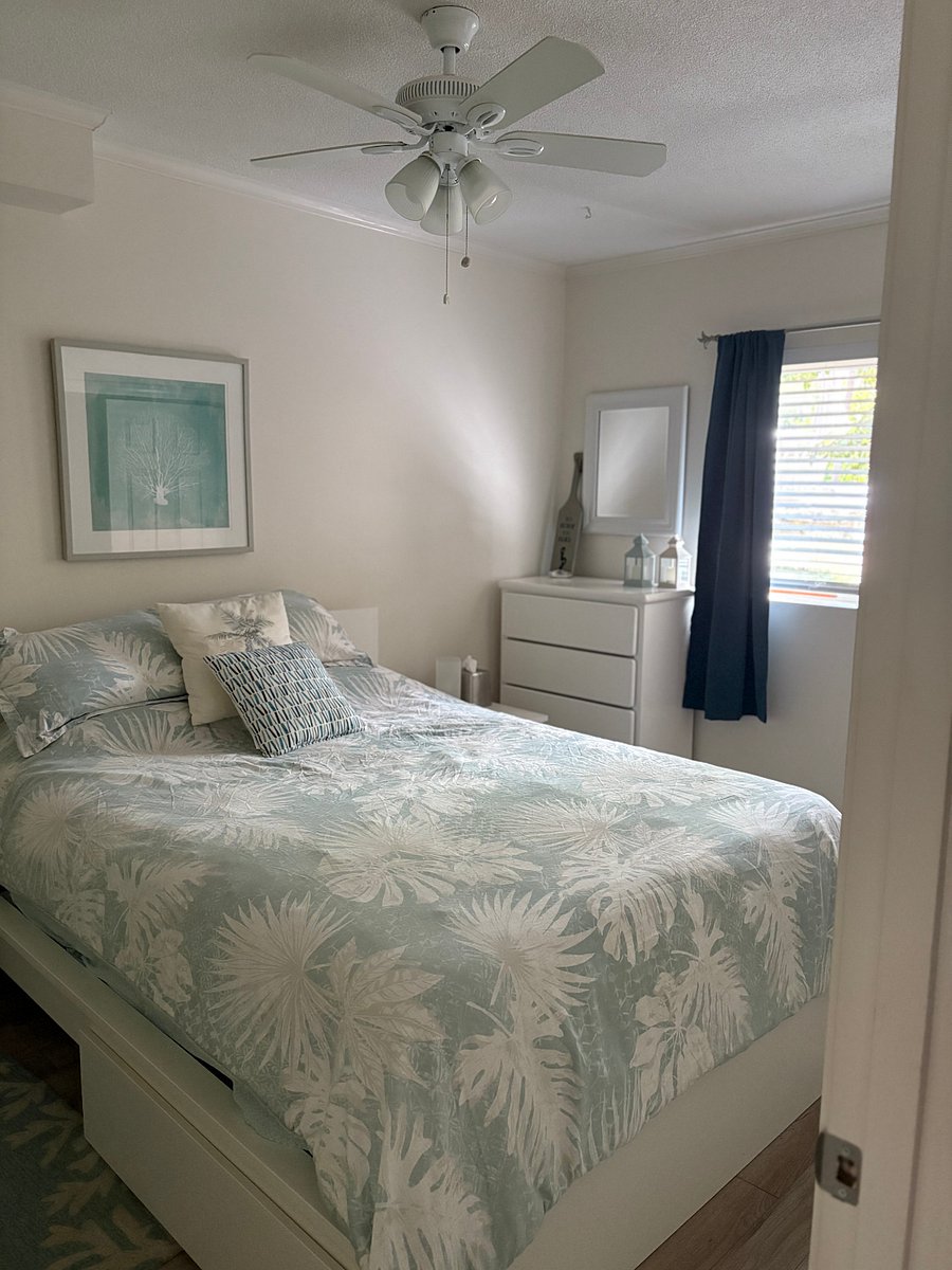Master Queen Bed