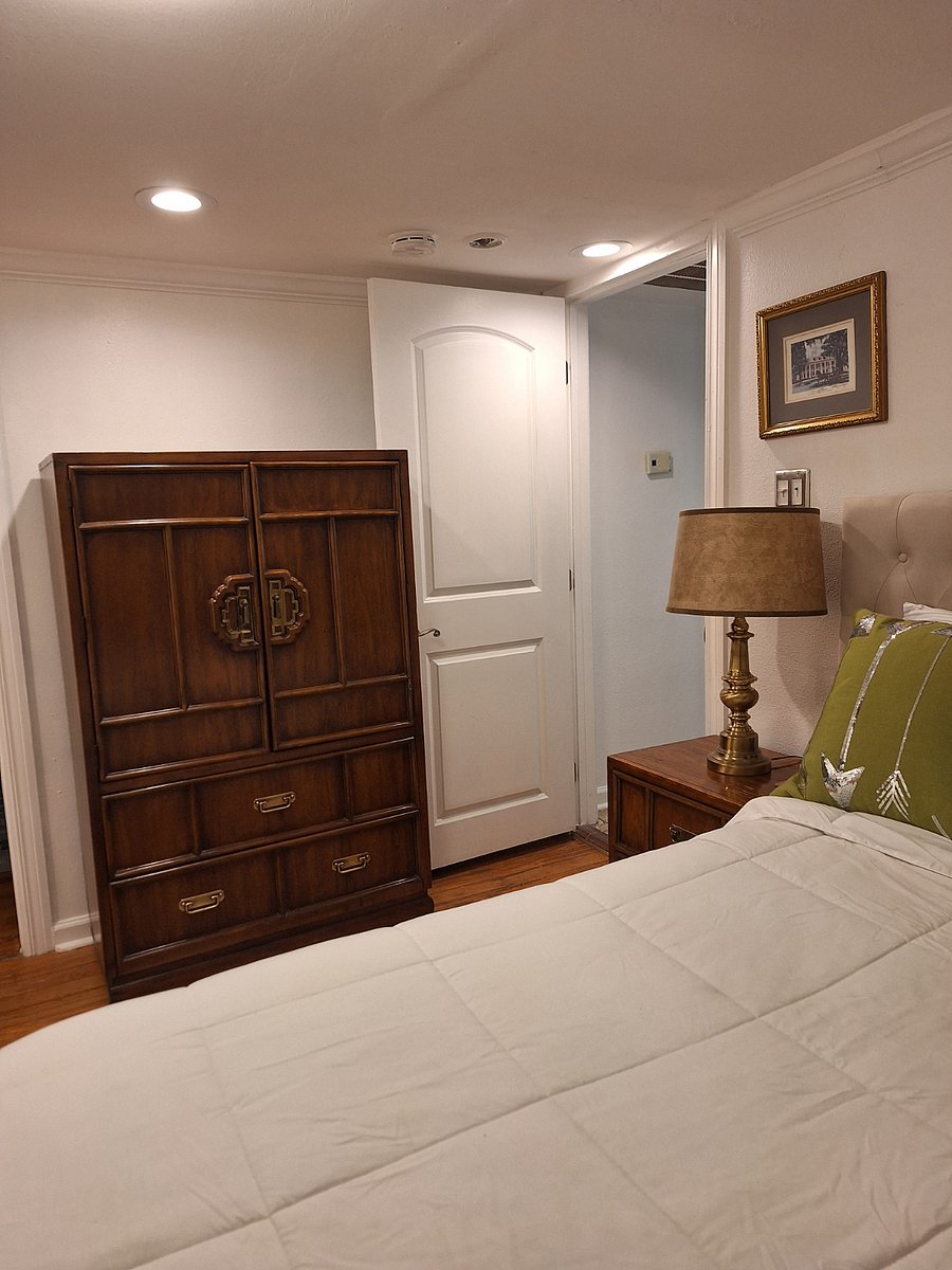 Furnished Finder property 898192_1 photo 4