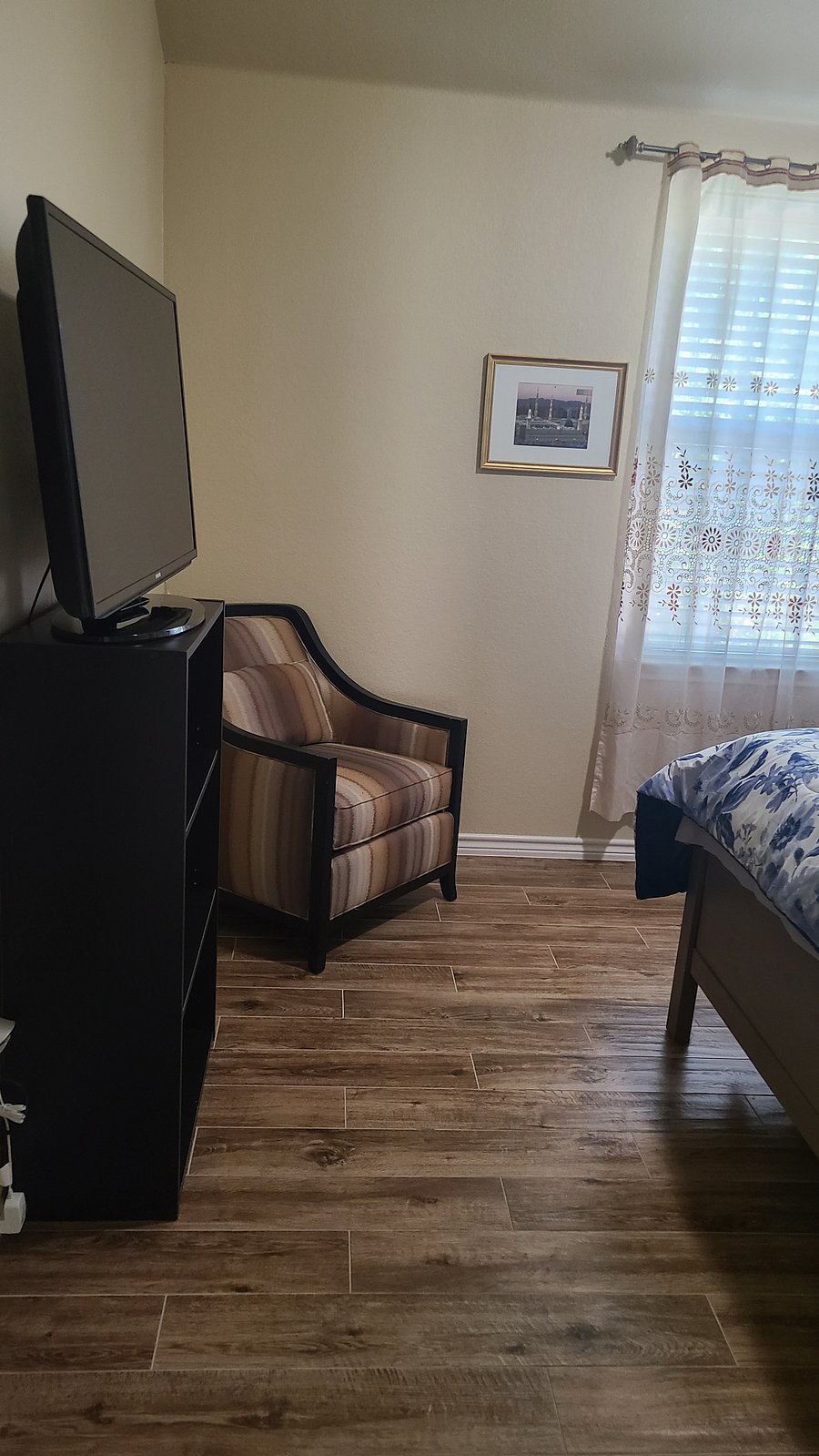 Furnished Finder property 898223_1 photo 3