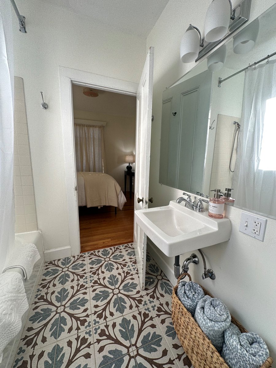 Furnished Finder property 898236_1 photo 8