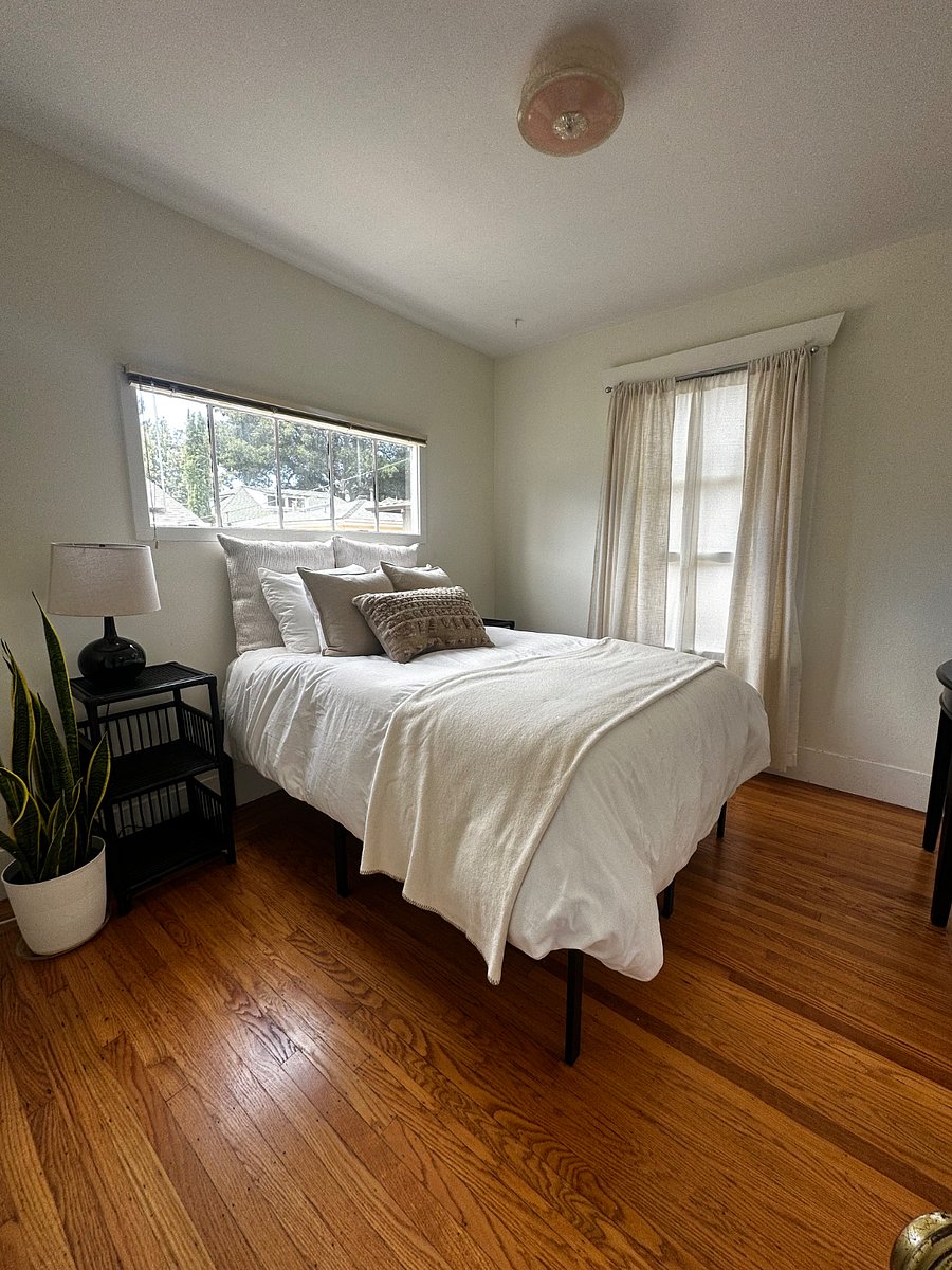Furnished Finder property 898236_1 photo 9