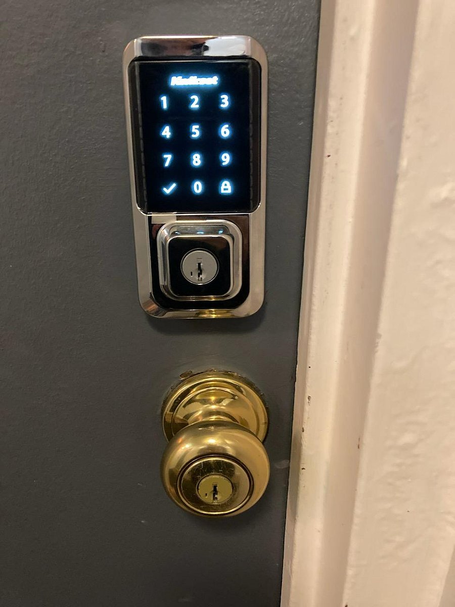 Keyless access to Studio