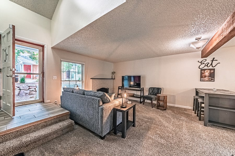Furnished Finder property 898309_1 photo 2