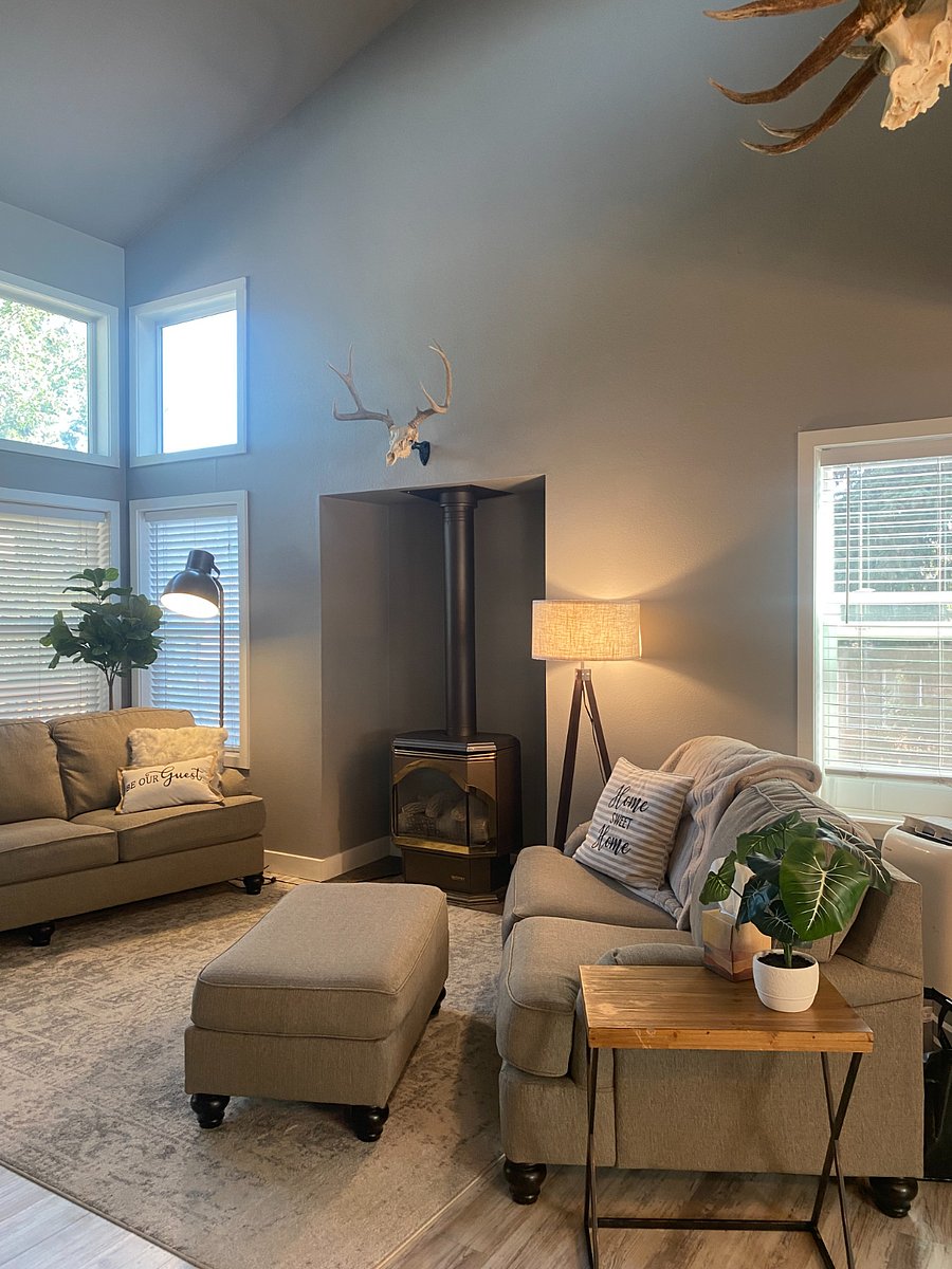 Furnished Finder property 898325_1 photo 3