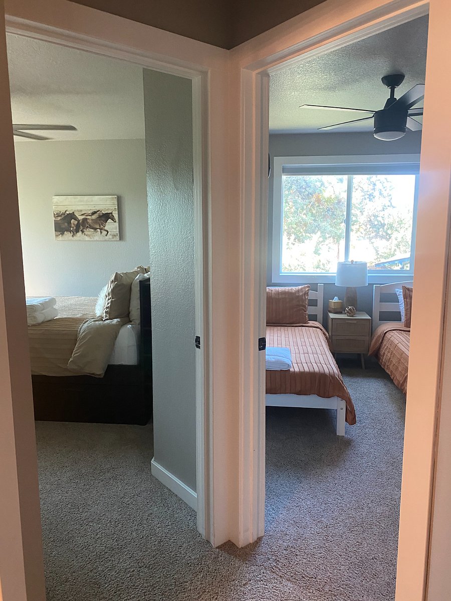Furnished Finder property 898325_1 photo 10