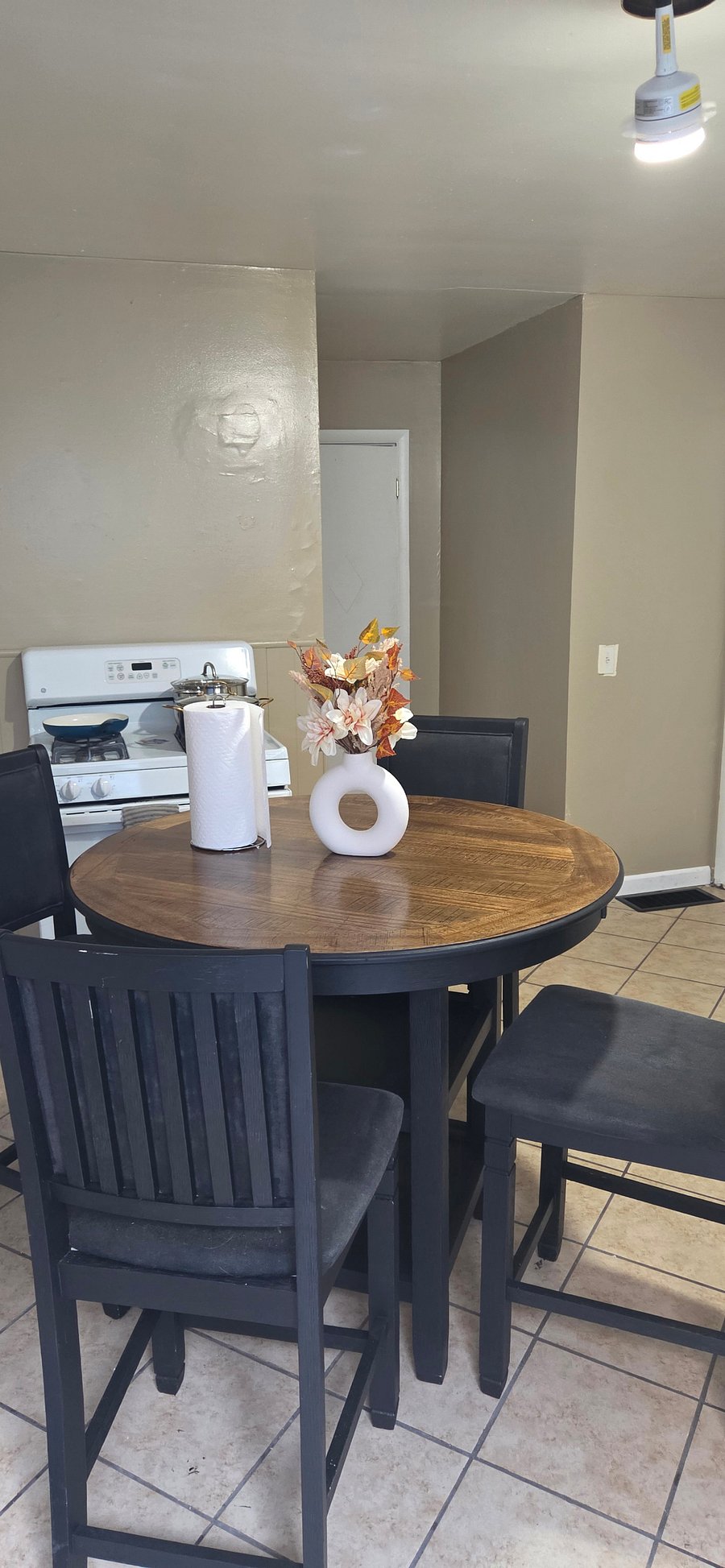 Furnished Finder property 898333_1 photo 9
