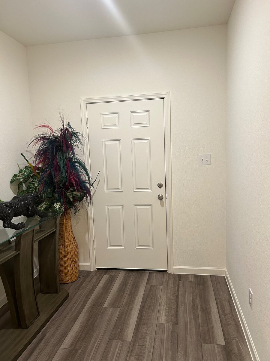Furnished Finder property 898334_1 photo 8
