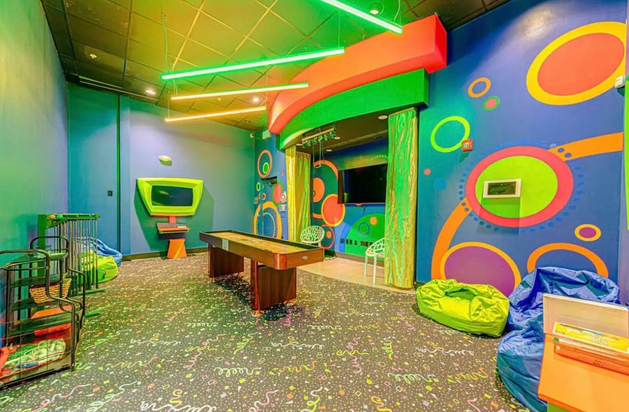 Kids game room;)