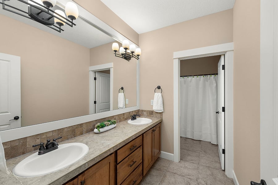 2nd Bathroom