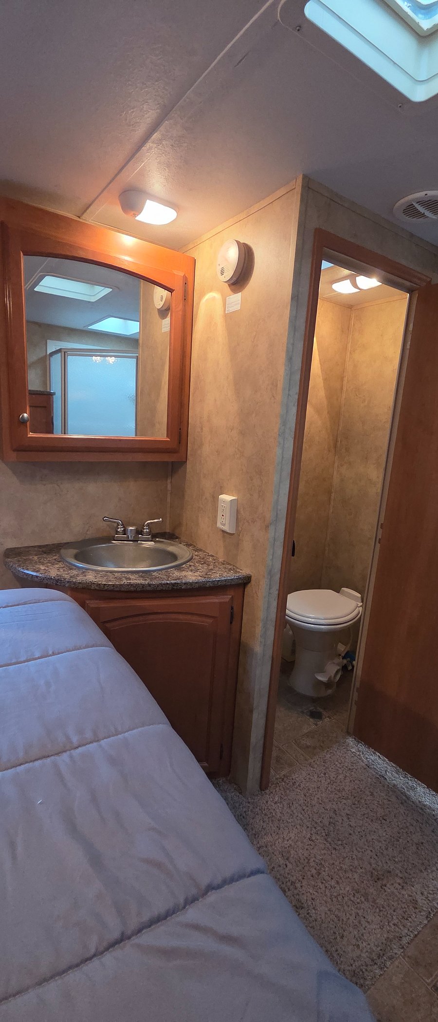 Furnished Finder property 898370_1 photo 9
