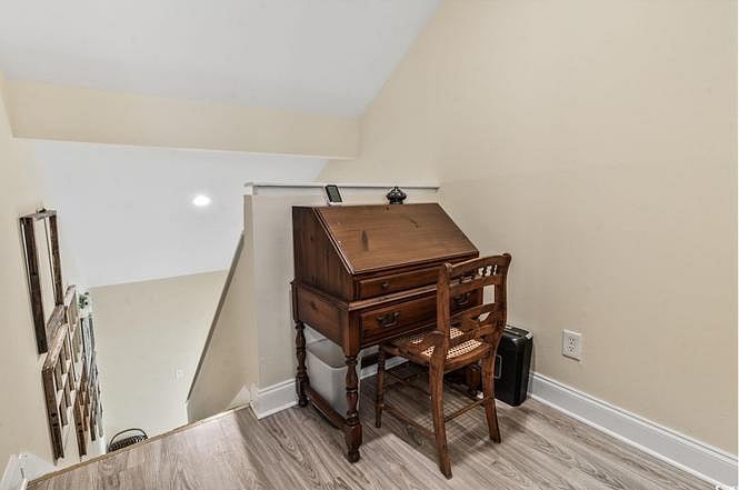 Furnished Finder property 898387_1 photo 15