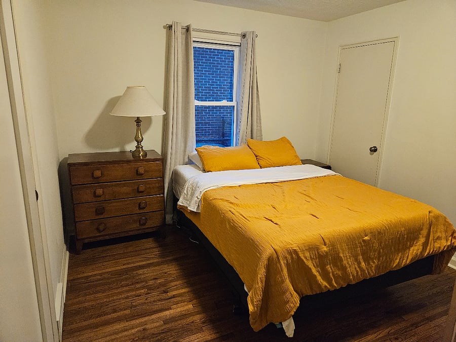 Bedroom with queen bed