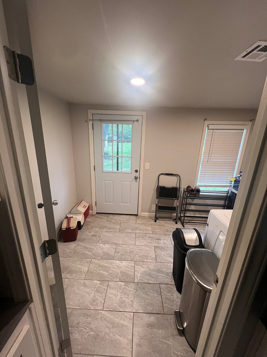 Furnished Finder property 898401_1 photo 9