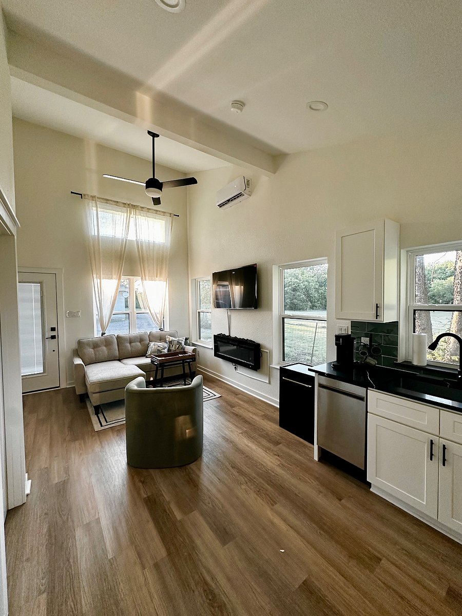 Furnished Finder property 898421_1 photo 11