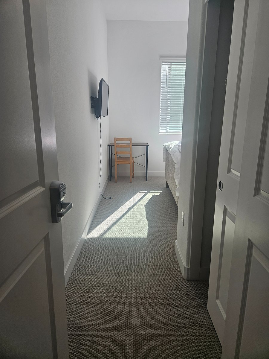 Furnished Finder property 898431_1 photo 6