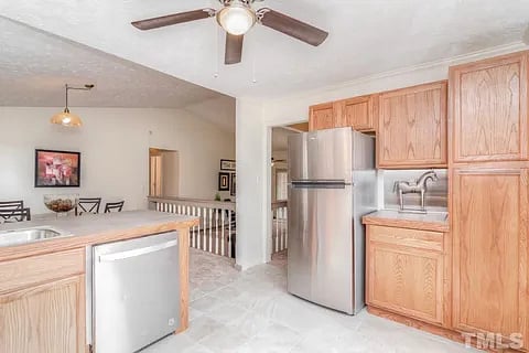 Furnished Finder property 898447_1 photo 15