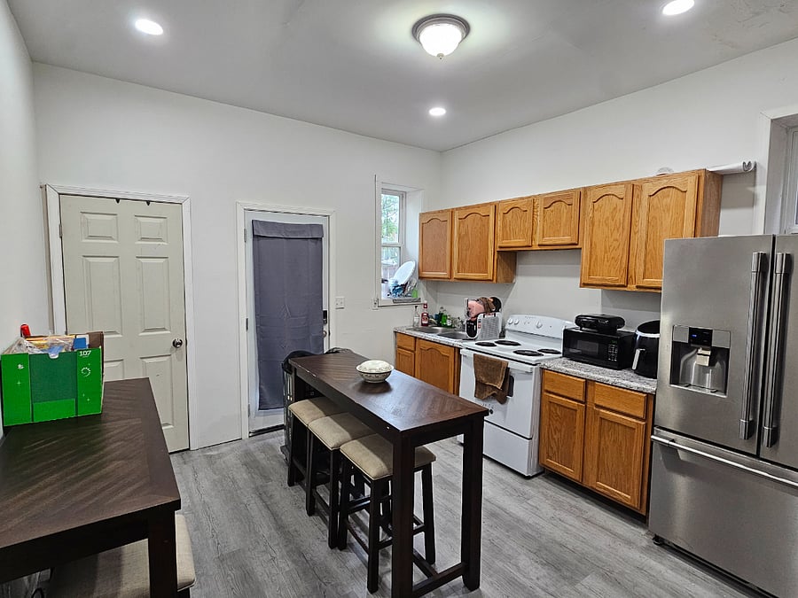 Furnished Finder property 898453_1 photo 3