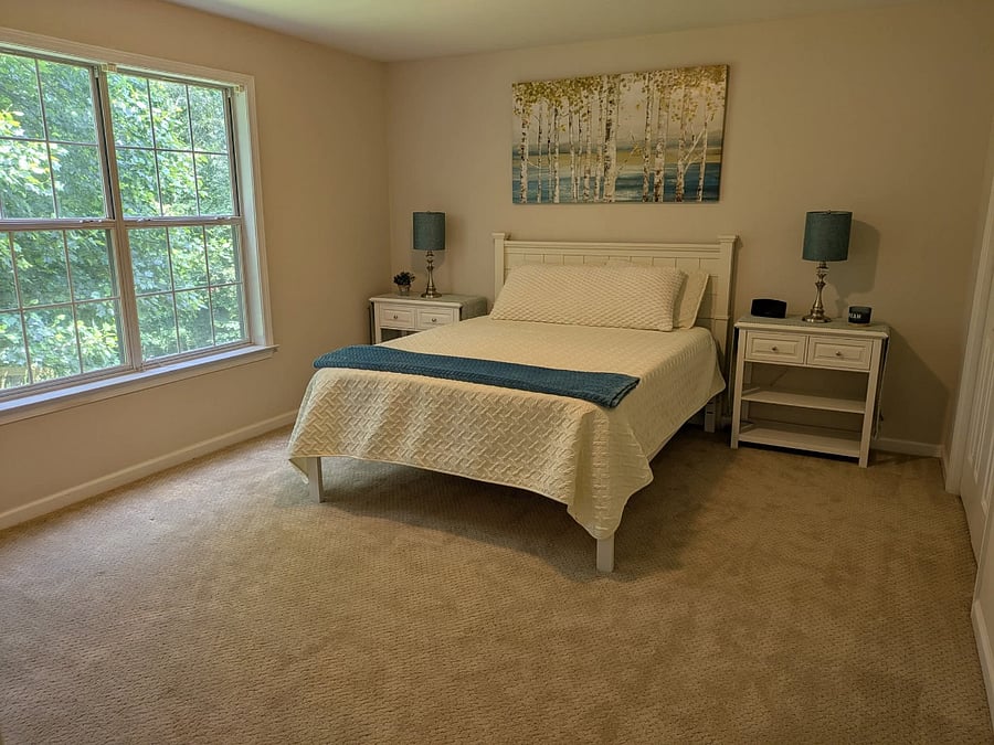 Spacious econdary bedroom with 2 closets