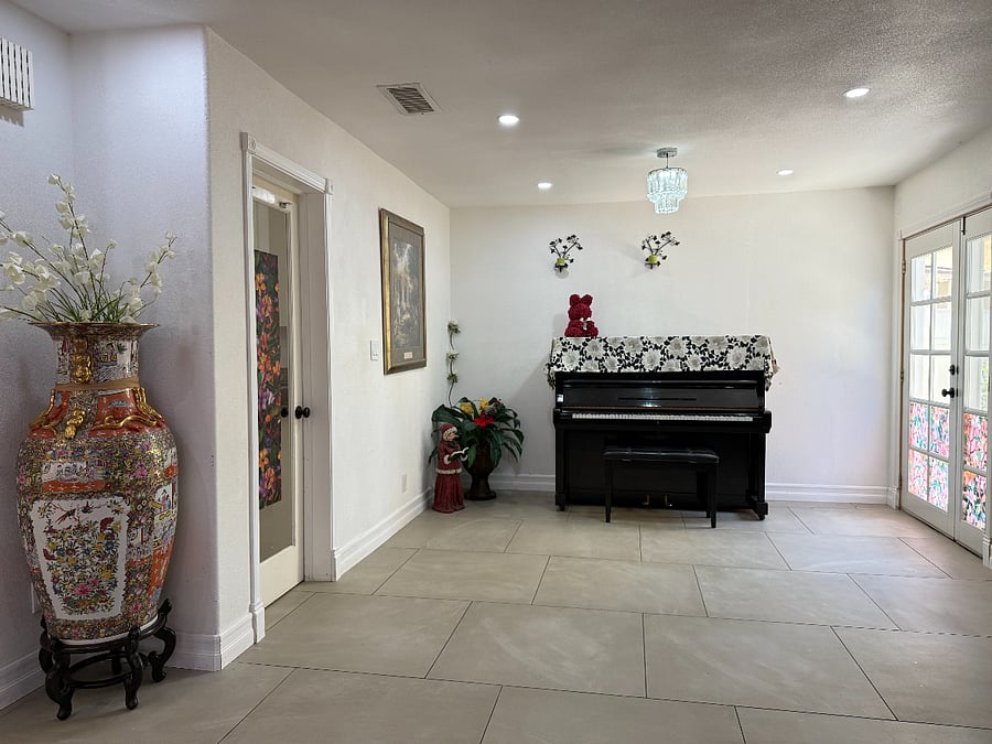 Furnished Finder property 898476_1 photo 7