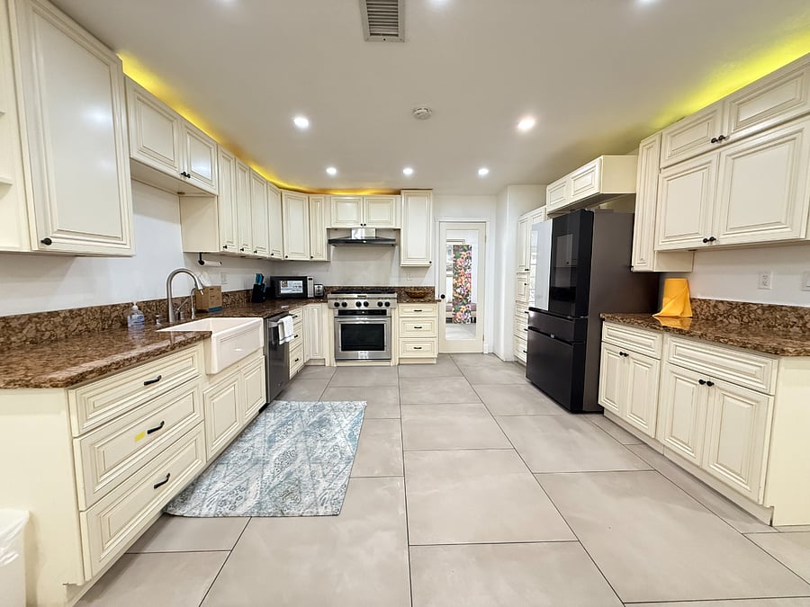 Furnished Finder property 898476_1 photo 8
