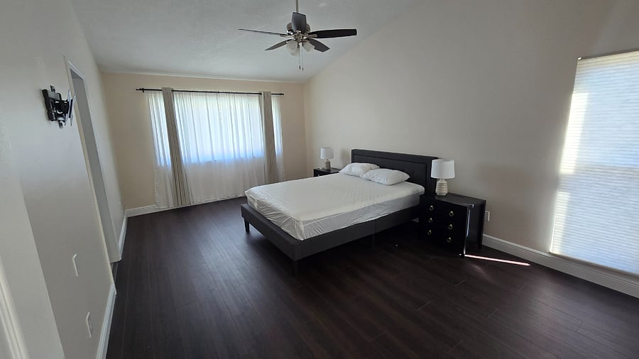Furnished Finder property 898496_1 photo 13