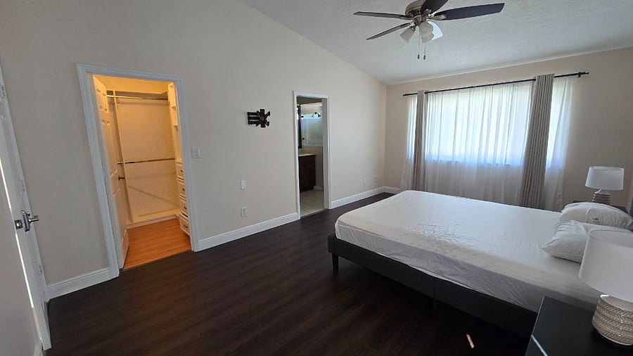 Furnished Finder property 898496_1 photo 15