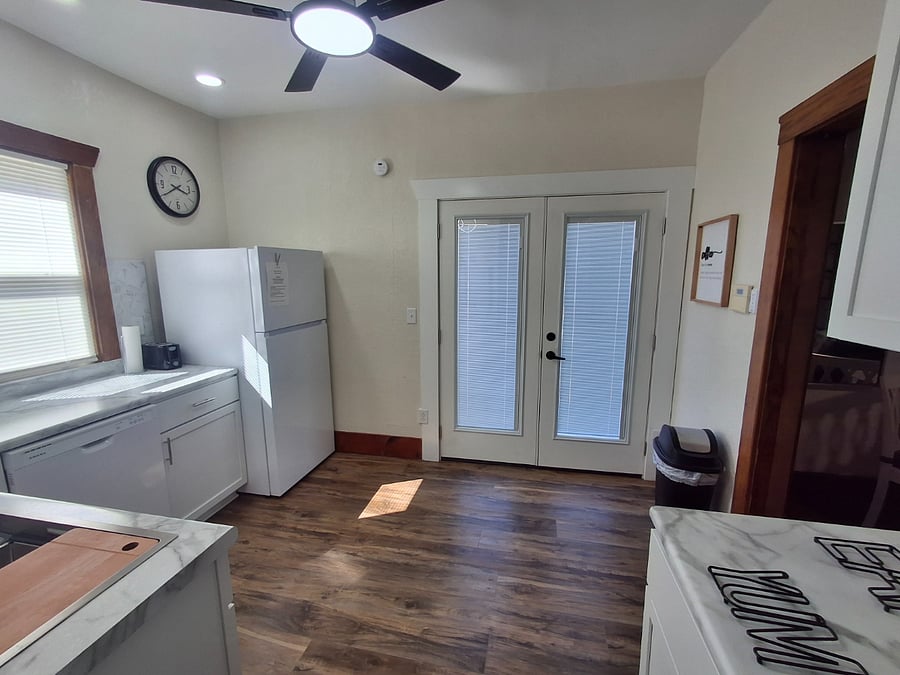Furnished Finder property 898504_1 photo 4