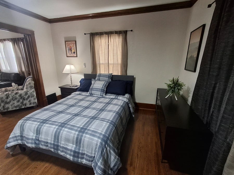 Furnished Finder property 898504_1 photo 12