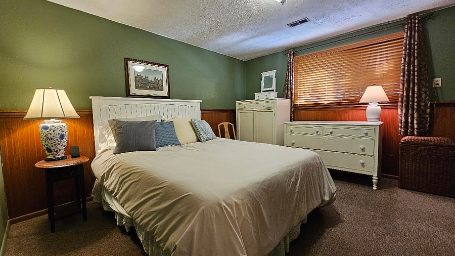 Downstairs Bedroom 2 - Queen Bed