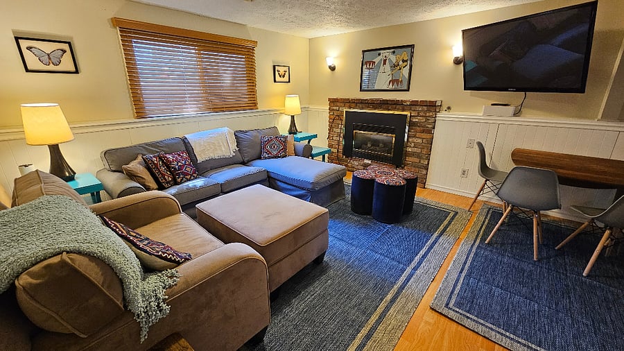 Downstairs Den - 50" Smart TV, Gas Fireplace