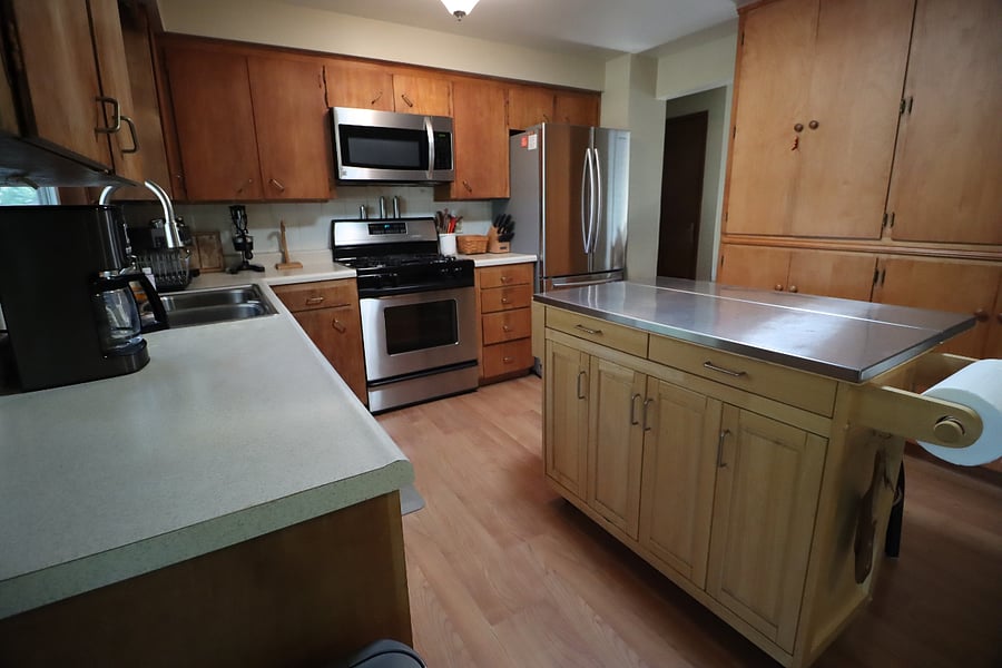 Kitchen - Gas Stove, Bosch Dishwasher