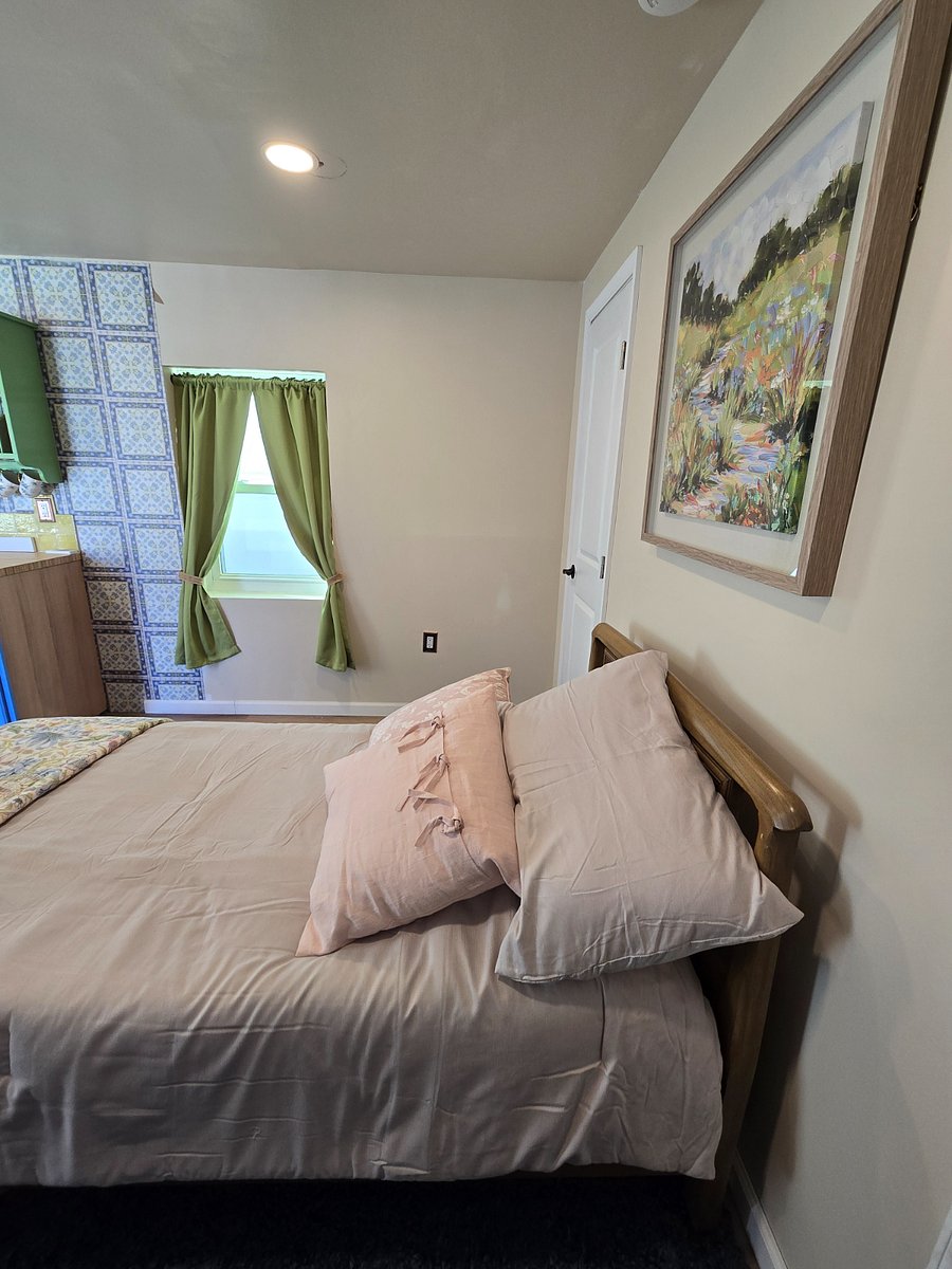 Furnished Finder property 898554_1 photo 3