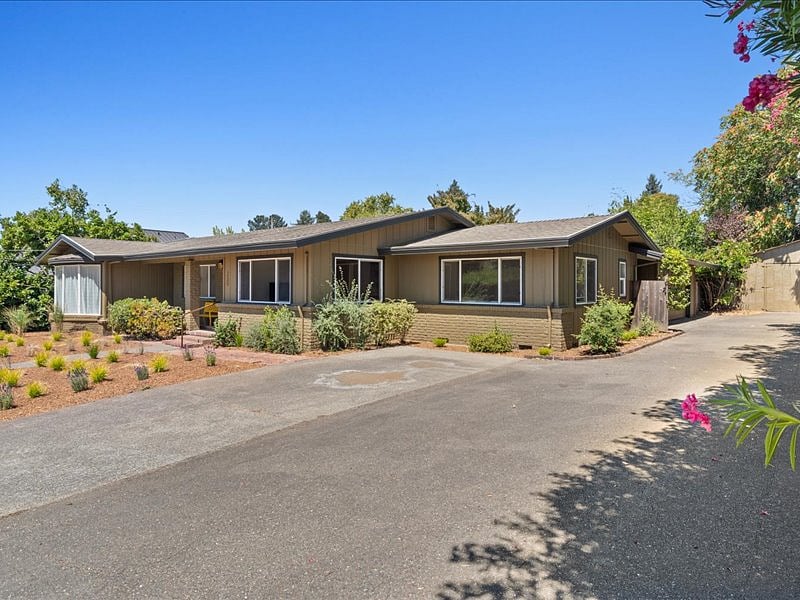 Furnished Finder property 898573_1 photo 25
