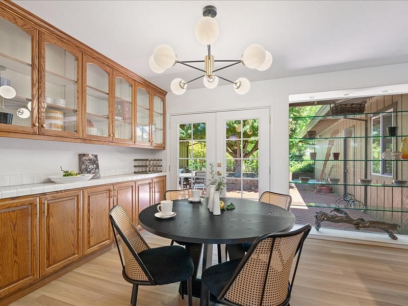 Furnished Finder property 898573_1 photo 9