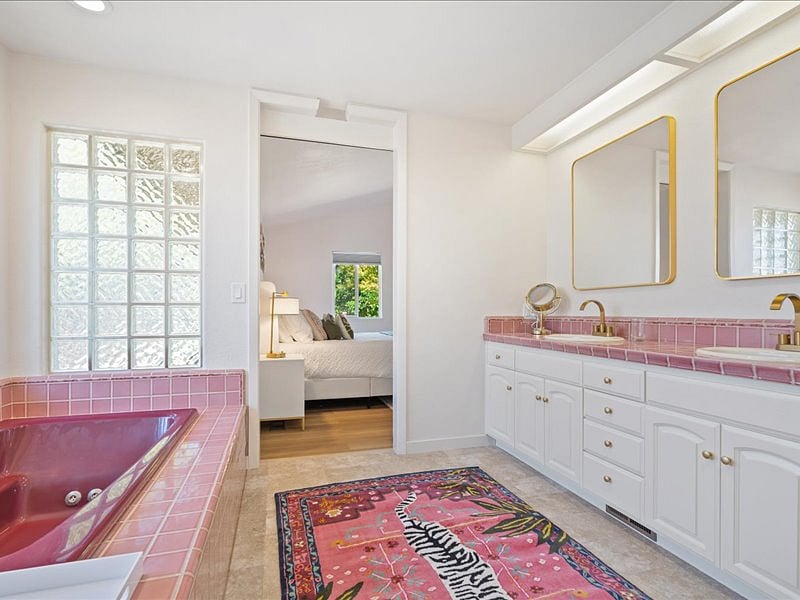 Furnished Finder property 898573_1 photo 15