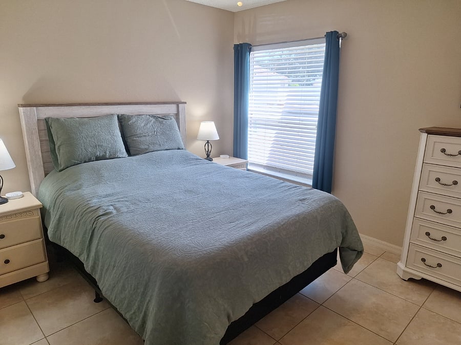 2nd Bedroom - Queen
