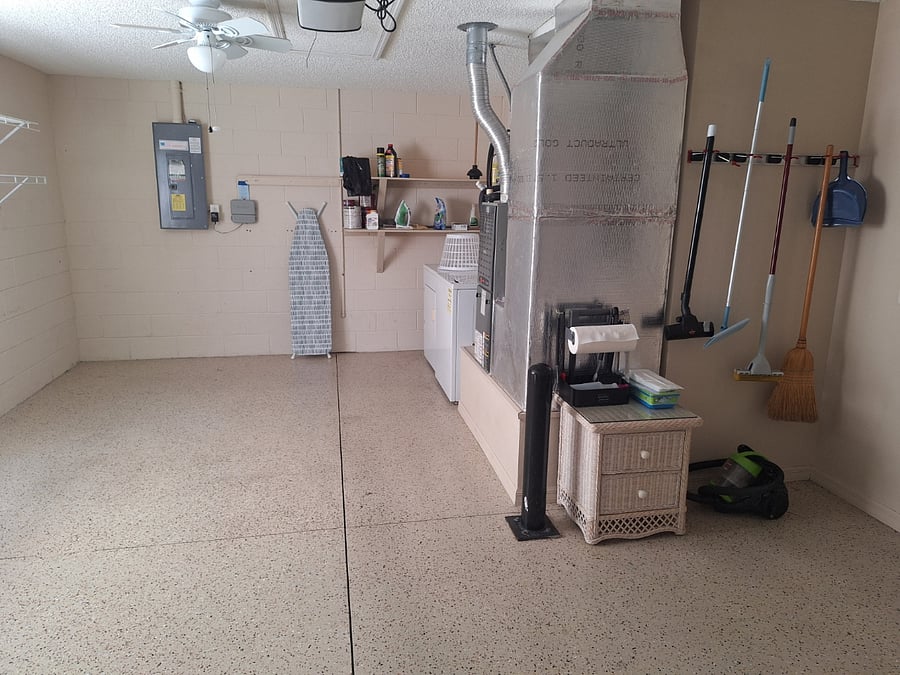 Garage - 1-1/2 car w/ Washer/Dryer, ironing supplies, and grilling tools