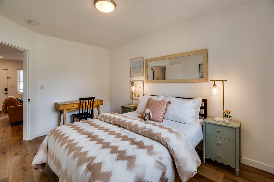 Furnished Finder property 898602_1 photo 9