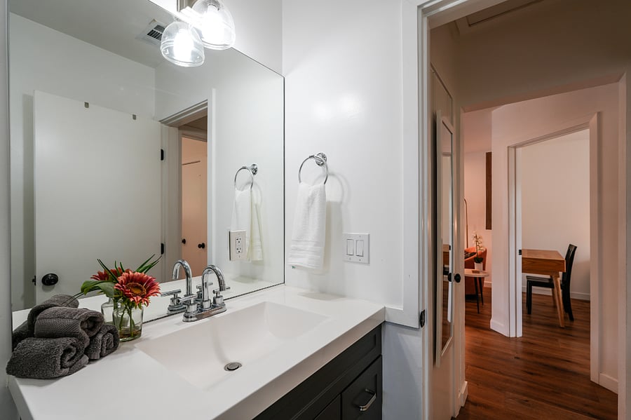 Furnished Finder property 898602_1 photo 17