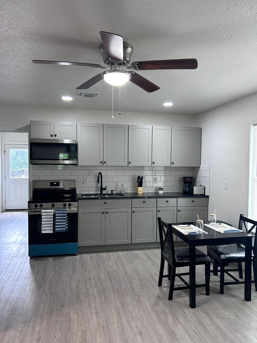Furnished Finder property 898649_1 photo 9