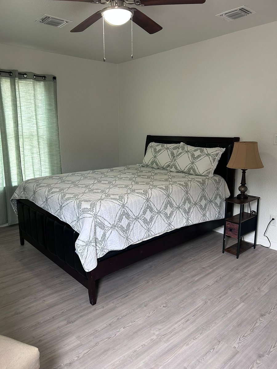 Furnished Finder property 898649_1 photo 11