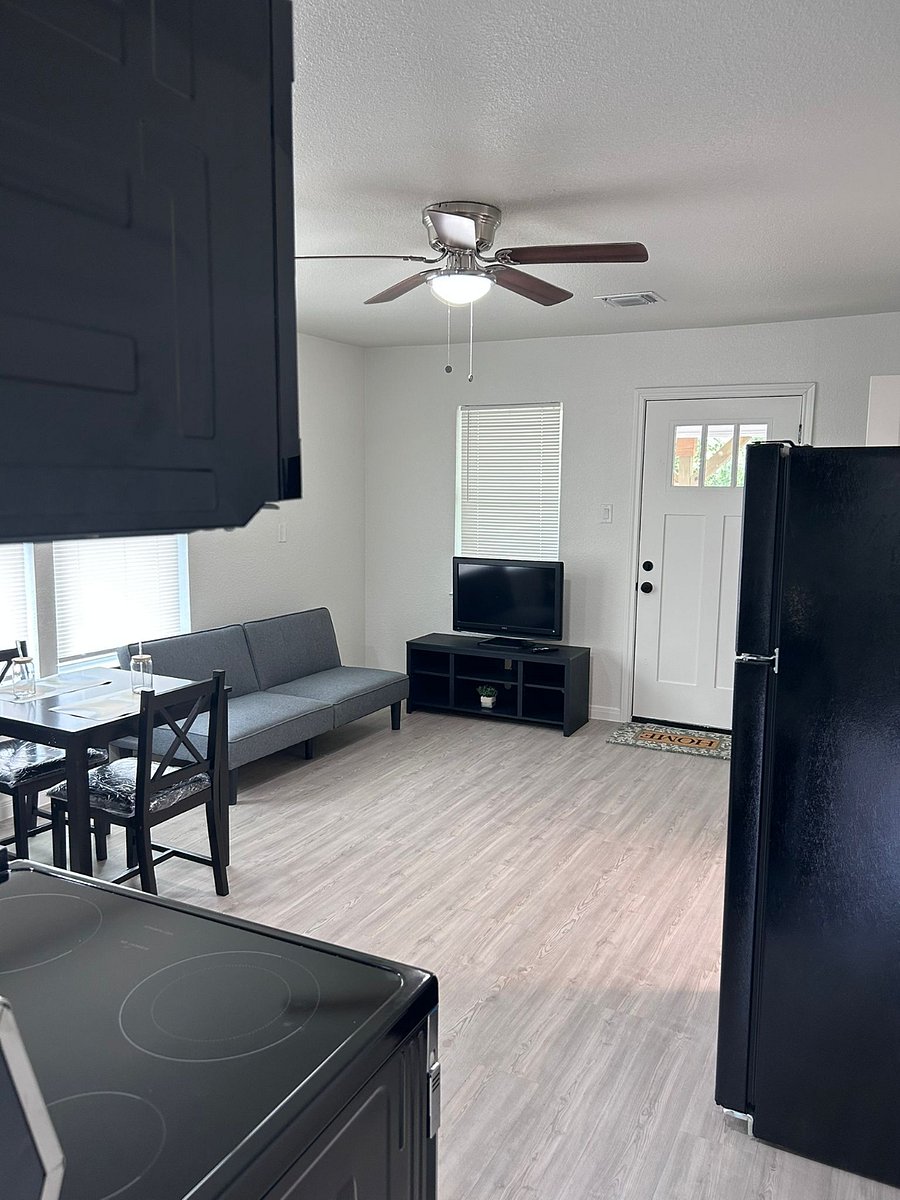 Furnished Finder property 898649_1 photo 13