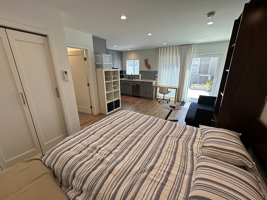 Furnished Finder property 898688_1 photo 3