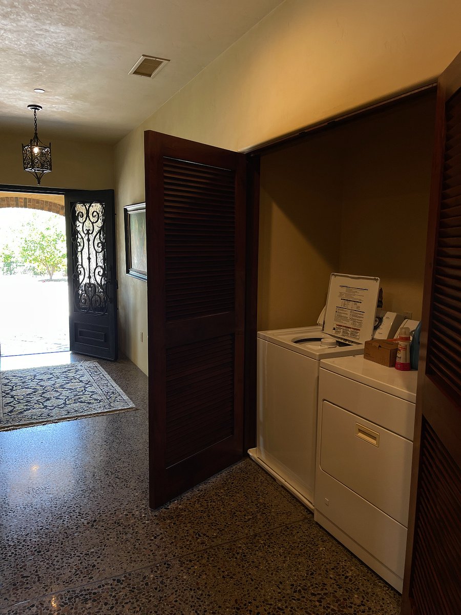 Furnished Finder property 898702_1 photo 18