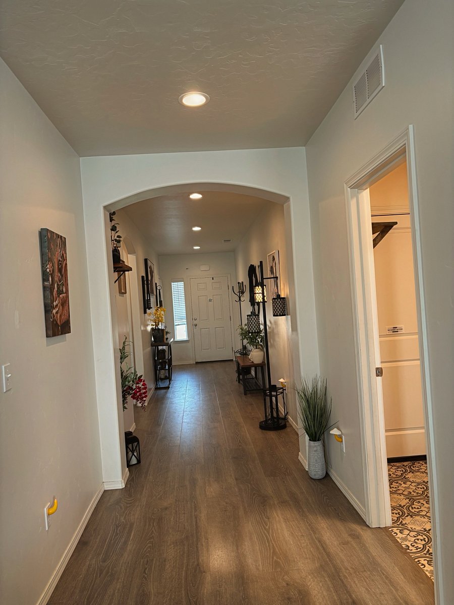 Furnished Finder property 898722_1 photo 2