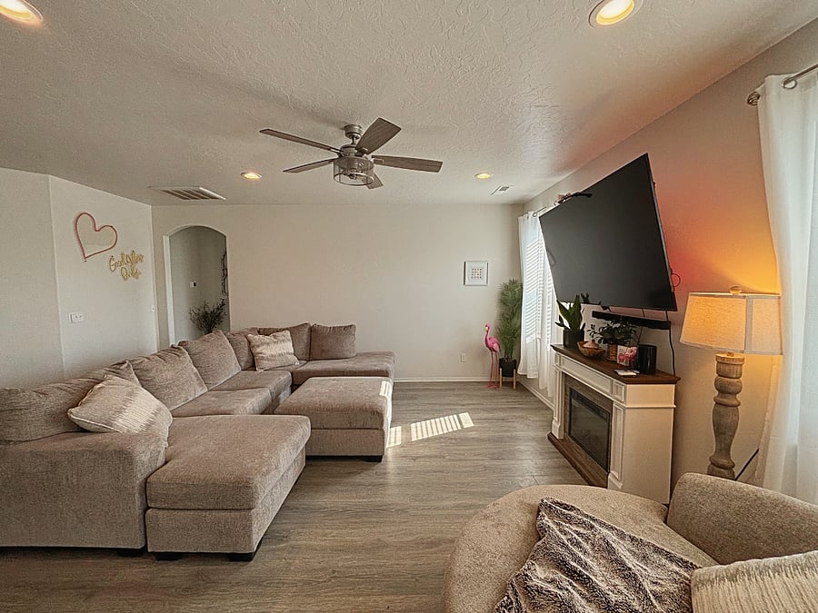 Furnished Finder property 898722_1 photo 1
