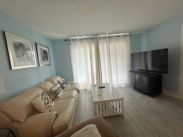 Furnished Finder property 898778_1 photo 4