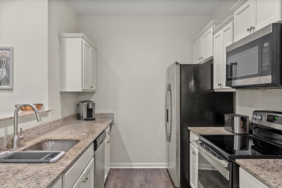 Furnished Finder property 898839_1 photo 12