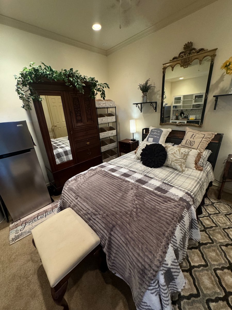 Furnished Finder property 898842_1 photo 3